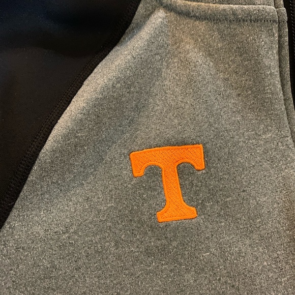 Nike Therma Fit Zip up hoodie - Picture 2 of 3